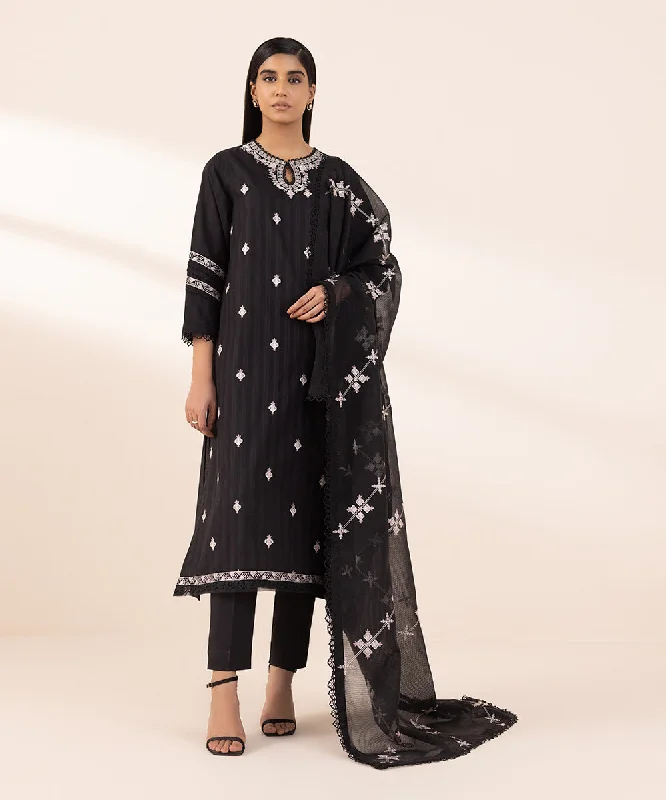 Embroidered Karandi Dupatta